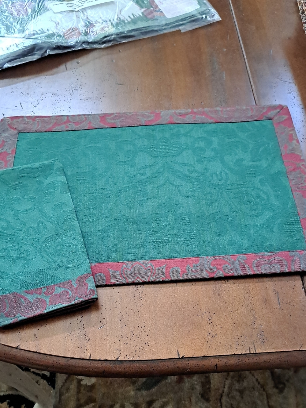 Green Jacquard Placemat and Napkin Set with Red Trim Set Of 2